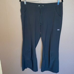 Patagonia black wide leg pants size 6 draw string